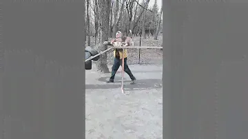 Маленький бигль на занятиях