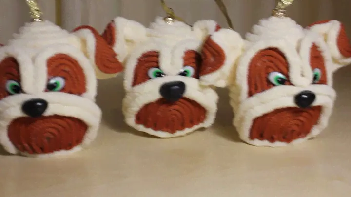 Новогодняя игрушка "собака"